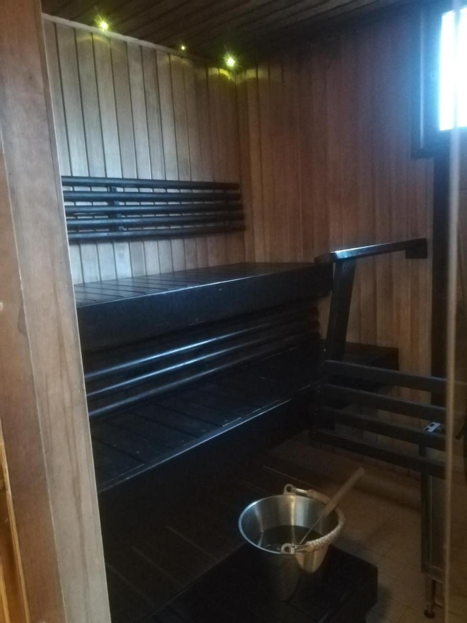Gasthaus Henri Raisio Eksteriør bilde
